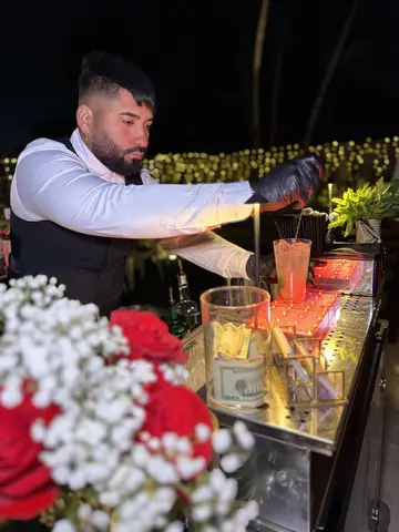 A night bar among the flowers